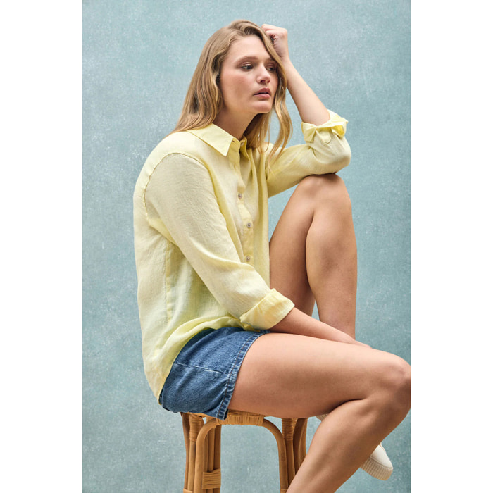 Camicia gialla in lino tinta in capo con monogramma ricamato