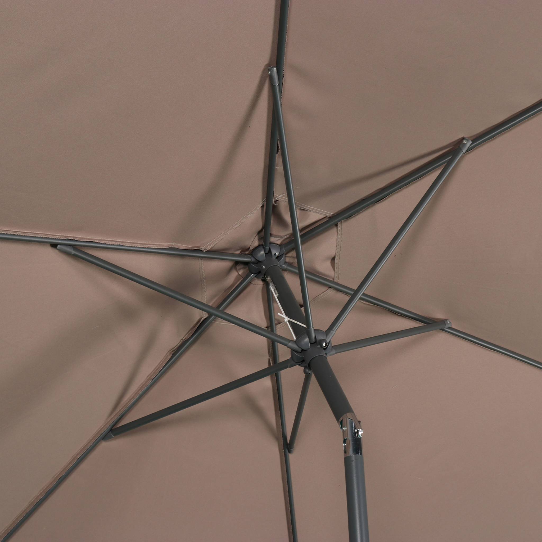 Parasol droit rond Ø300cm - Touquet Taupe - mât central en aluminium orientable et manivelle d'ouverture