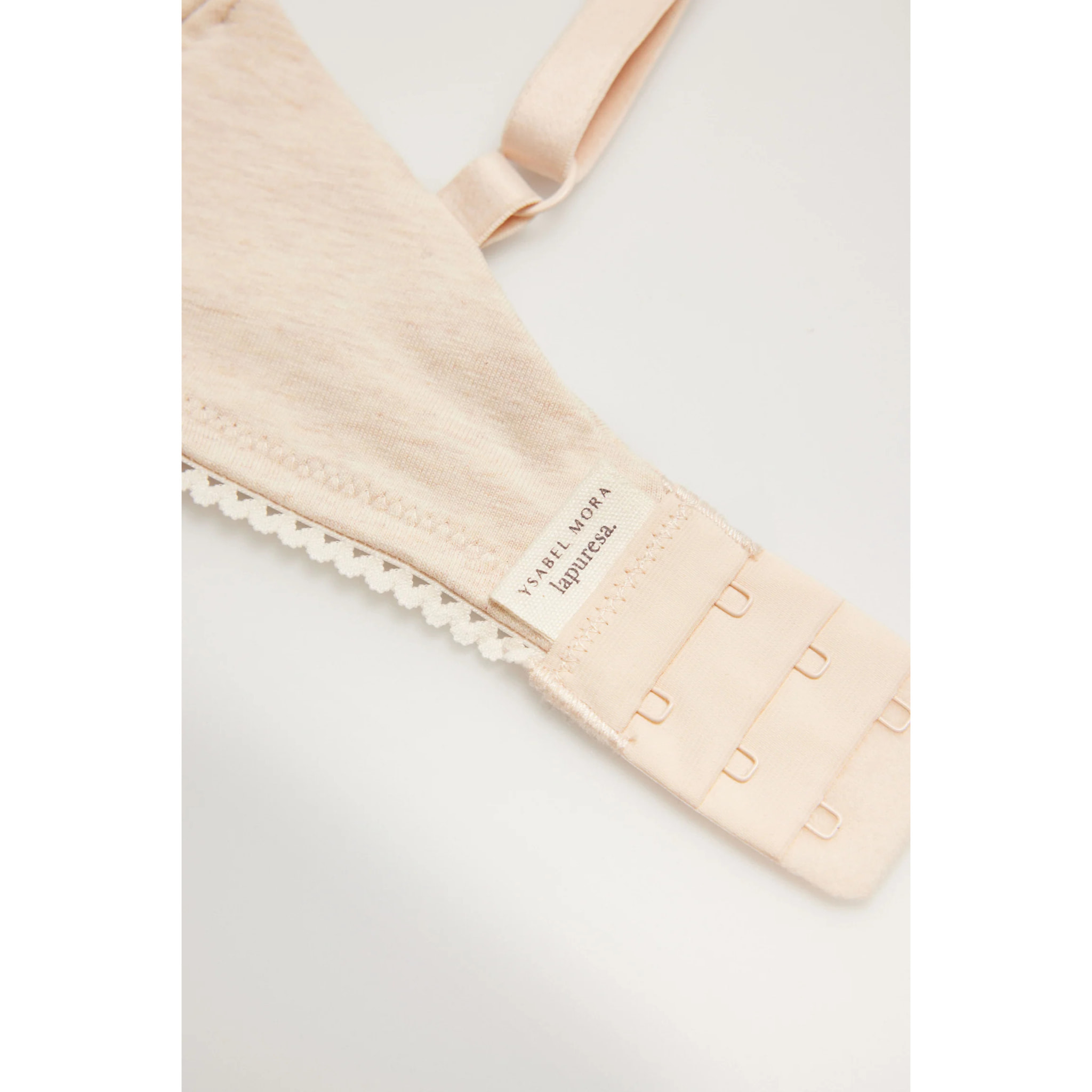 Soutien-gorge push-up sans armatures