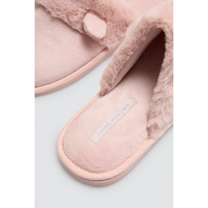 Pantofole con orecchie 3D e pelliccia