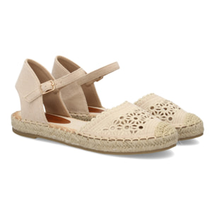 Alpargata plana mujer troquelada cómoda