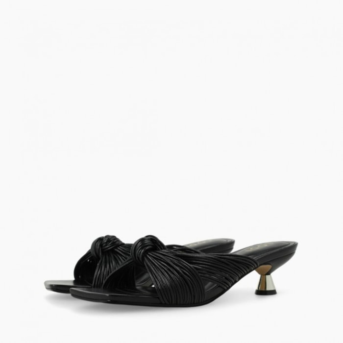 SANDALIAS NEGRAS A-DENIA