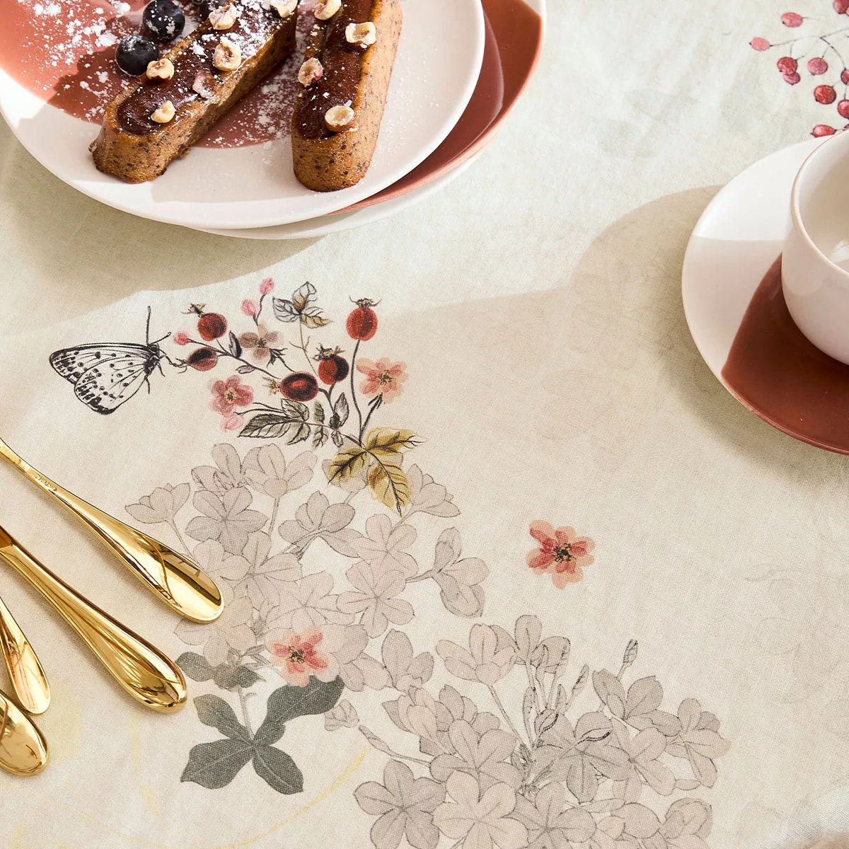 Nappe lin & coton lavé 150 g/m² imprimé beige bordeaux Vintage flowers cranberry