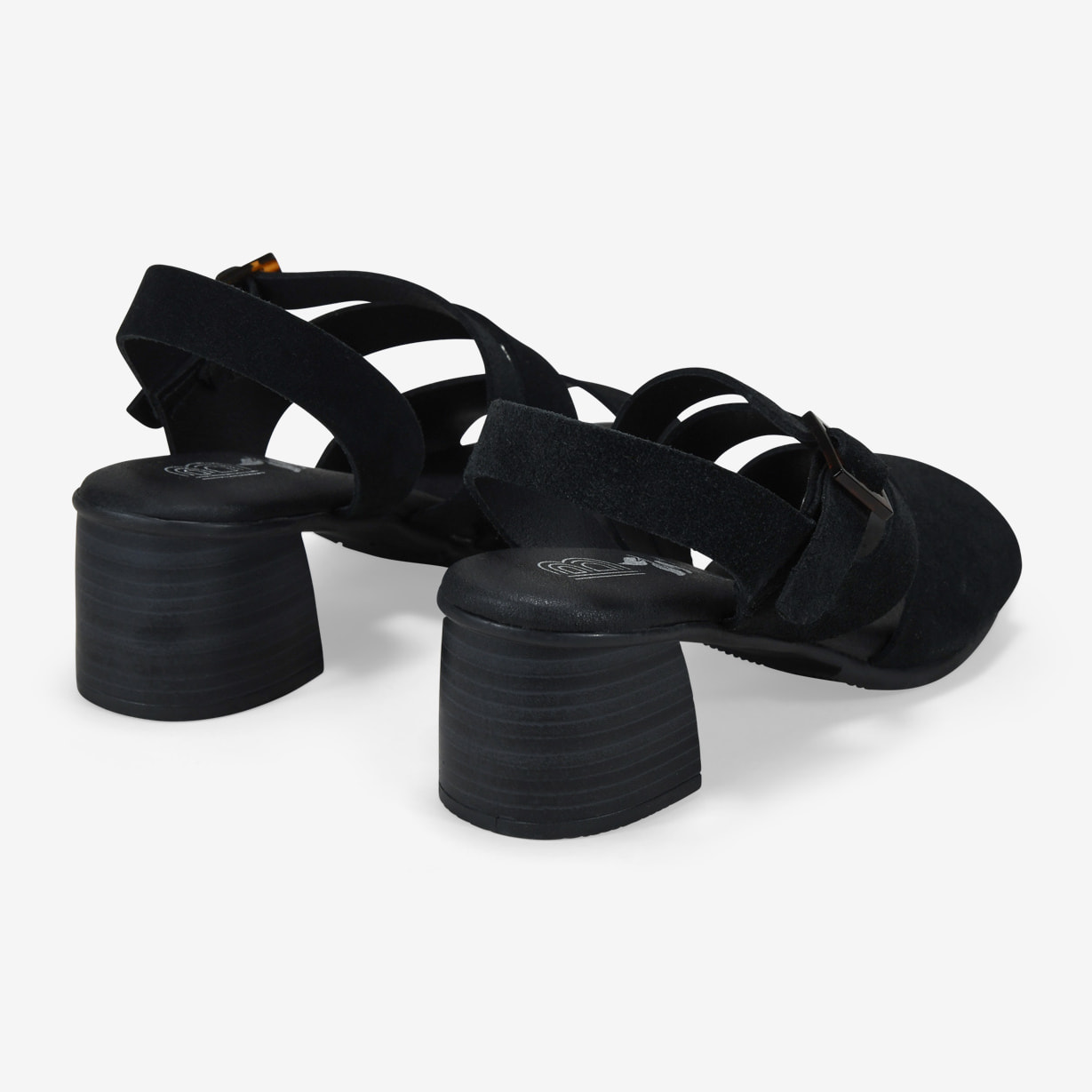 Sandalias de tacón negras en piel con hebilla