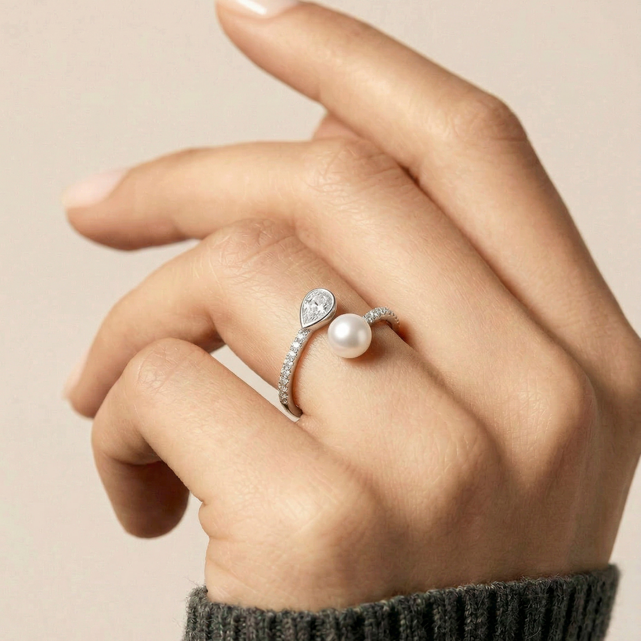 Anillo Tian acabado plata