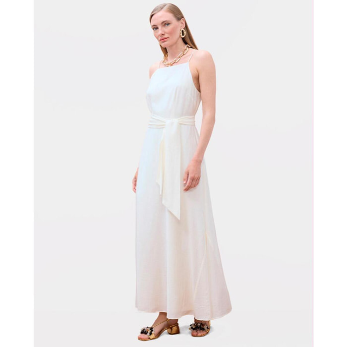 abito con spalline sottili e scollatura dritta