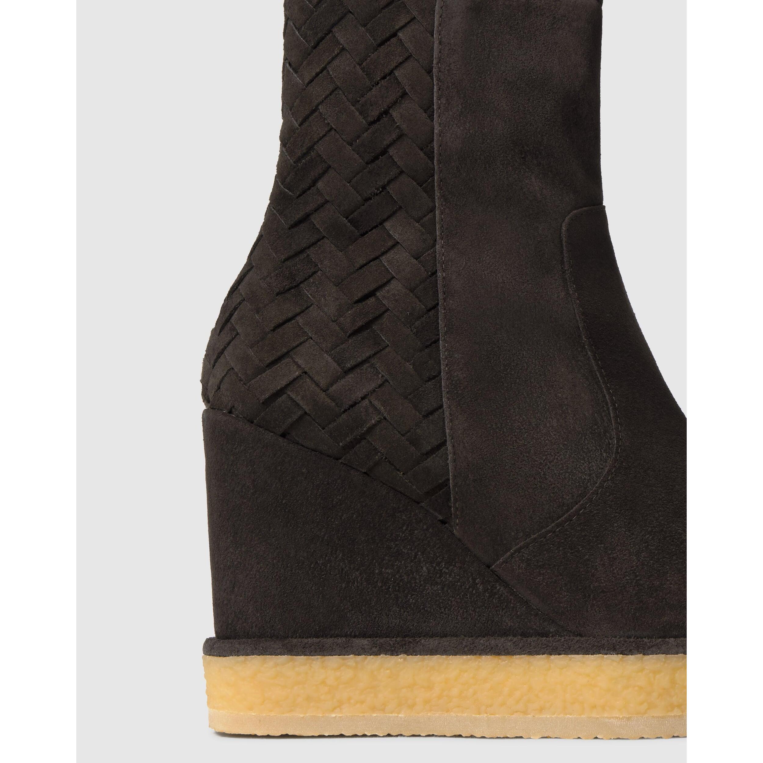 Botín de cuña Brelia en serraje con intrcciato y cierre de cremallera