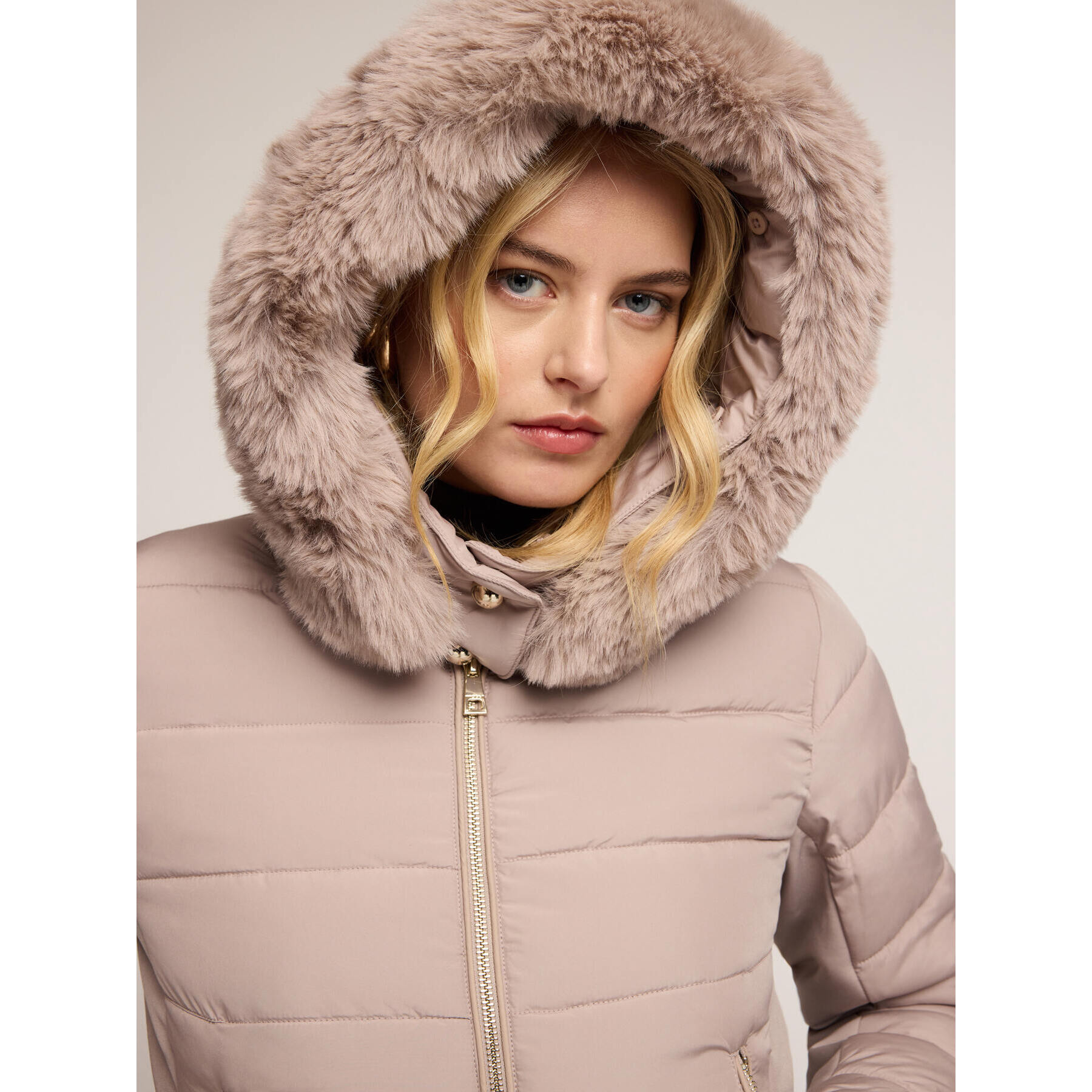 Motivi - Piumino corto con cappuccio - Beige