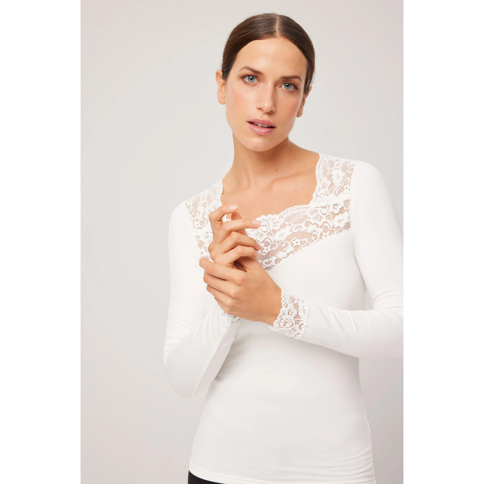 Maglia termica in pizzo a maniche lunghe