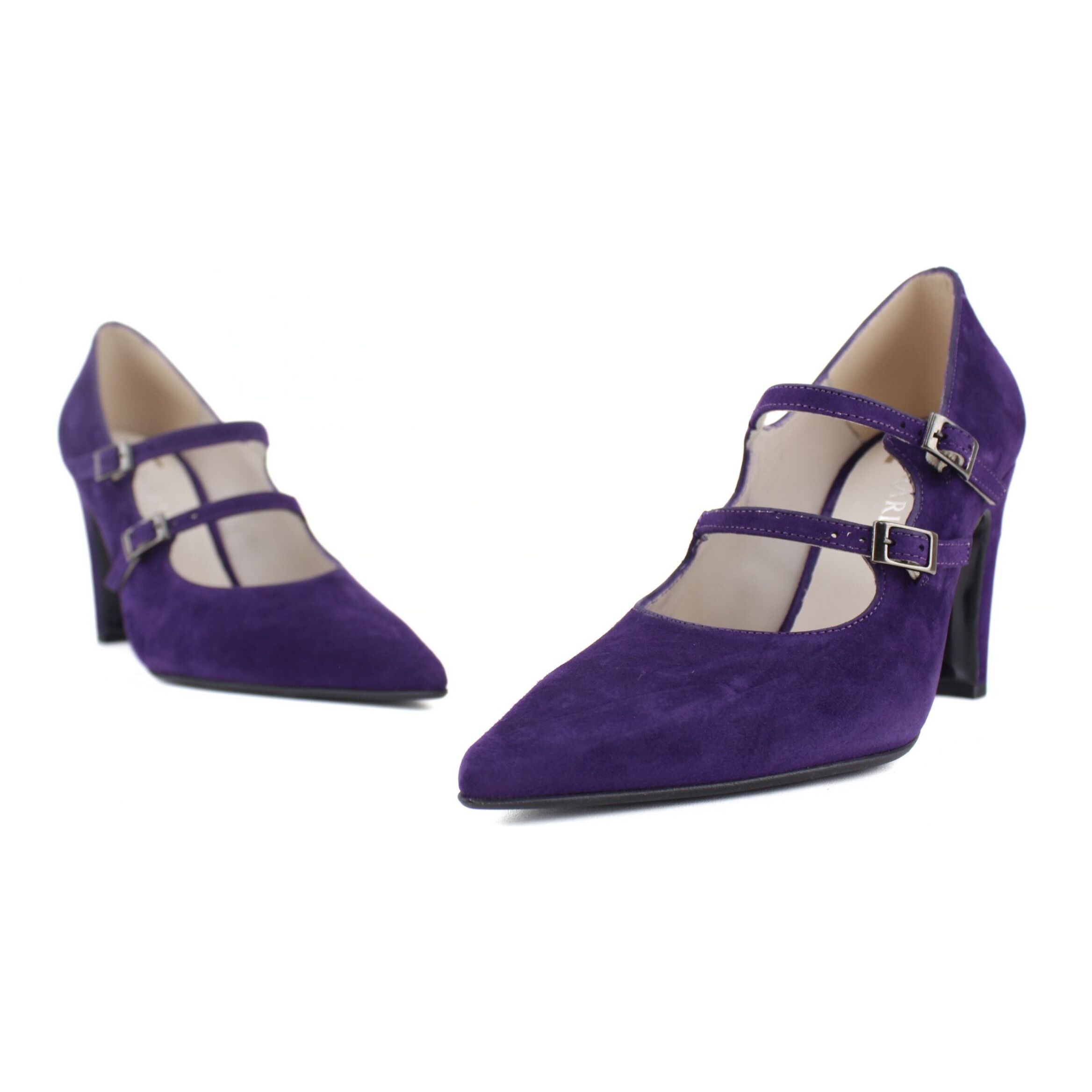 Zapato de salón de ante color violeta estilo Mary Jane con tacón de 9 cm