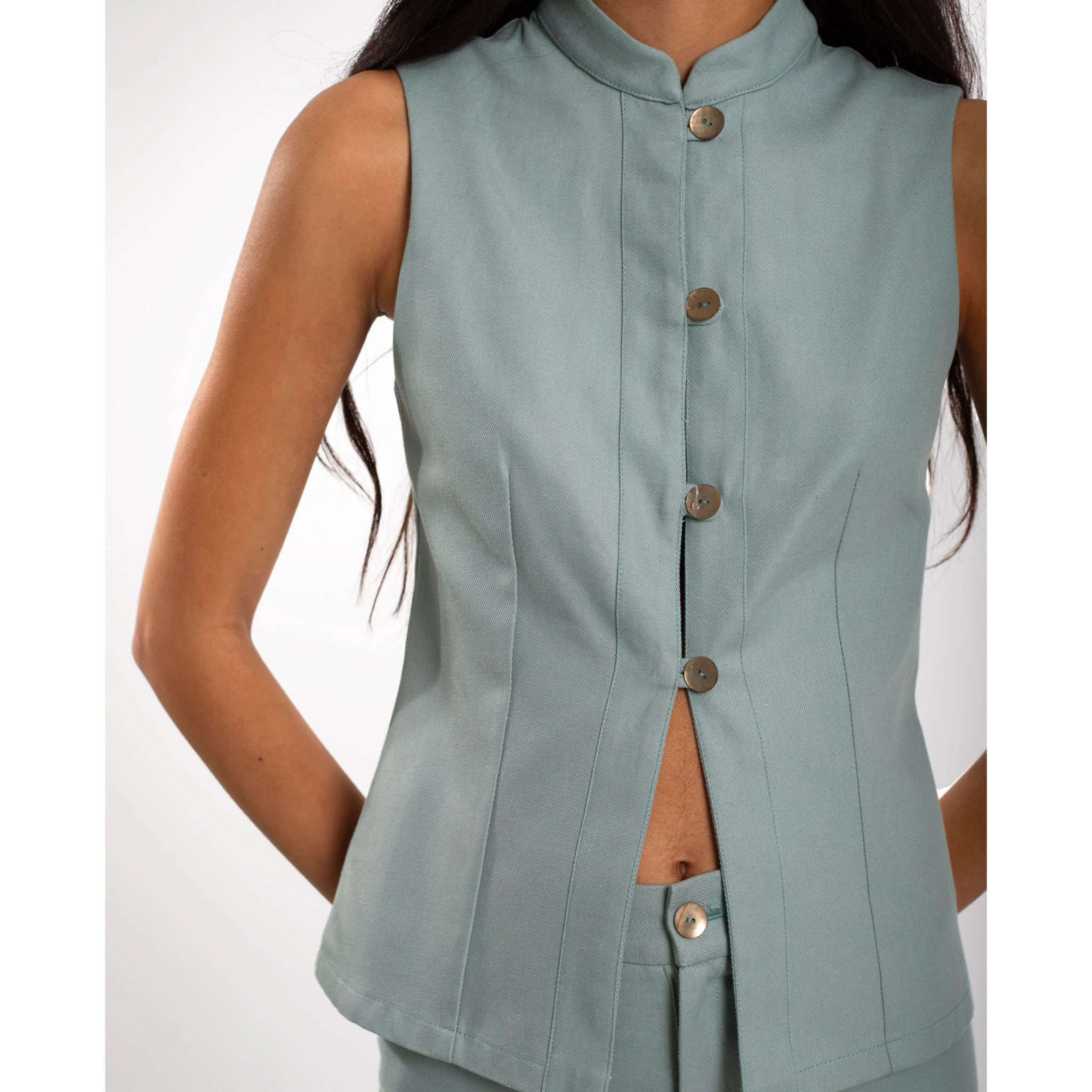 Chaleco de mujer con botones delanteros