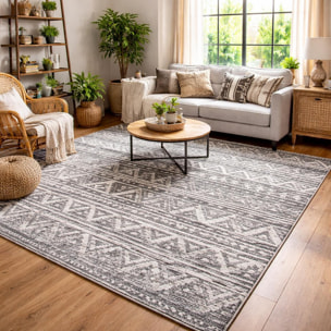 Tapis Gaco en relief dessin ethnique géométrique, couleur gris et blanc