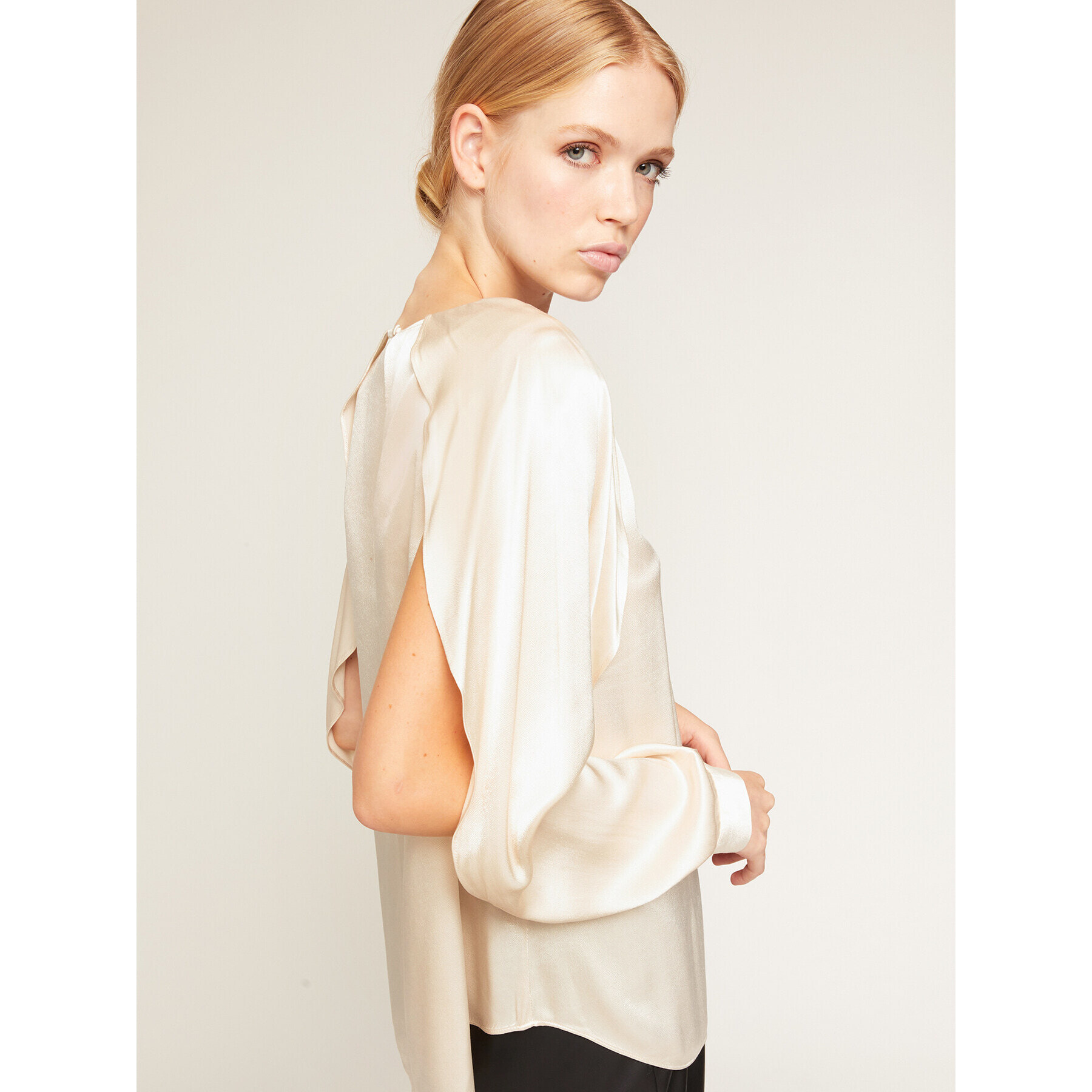 Motivi - Blusa de raso detalle mangas - Blanco