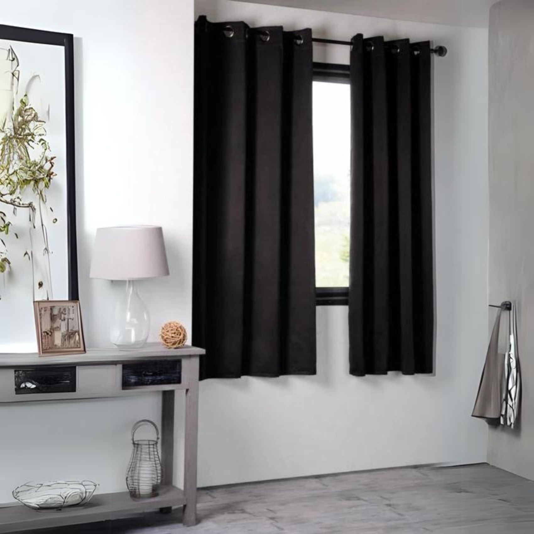 Rideau occultant uni 210gr/m2 - Noir