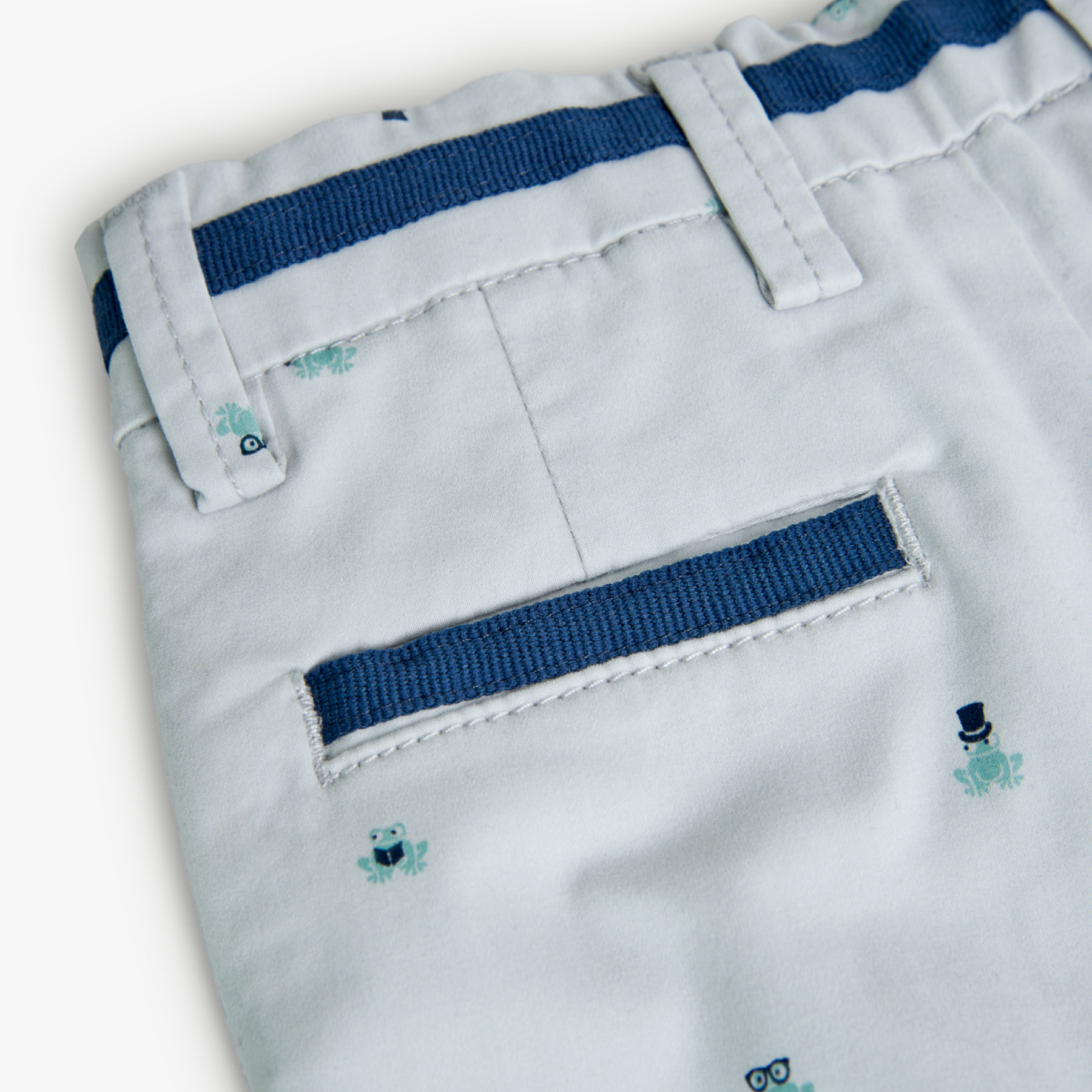 Bermudas de satén para niño con estampado en piedra, Camisa