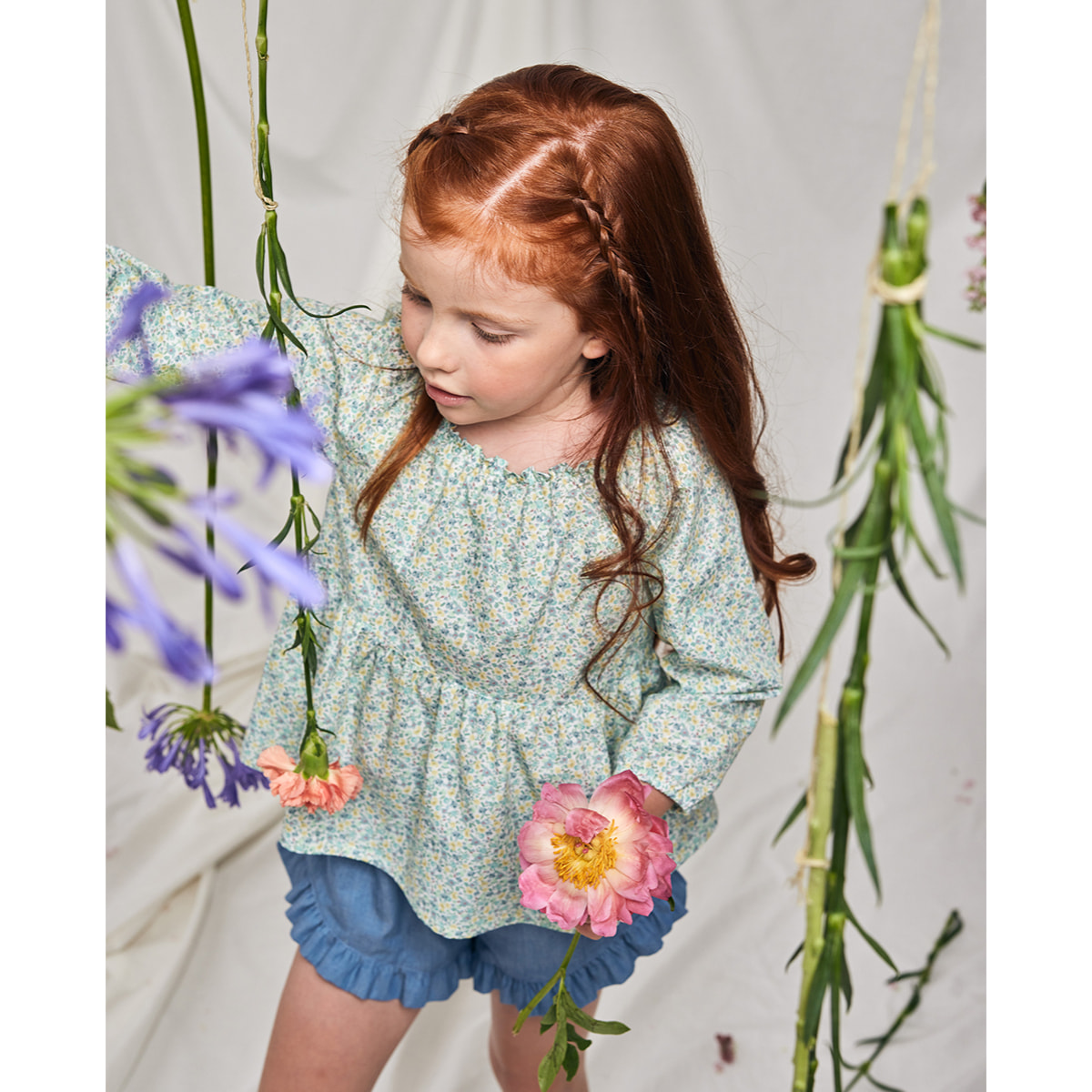 BLUSA FLORES AMARILLA AZUL Y VERDE CON MANGA ABULLONADA