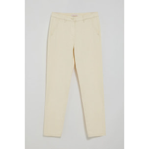 Pantalón chino May color crudo con bordado en bolsillo minimal Polo Club