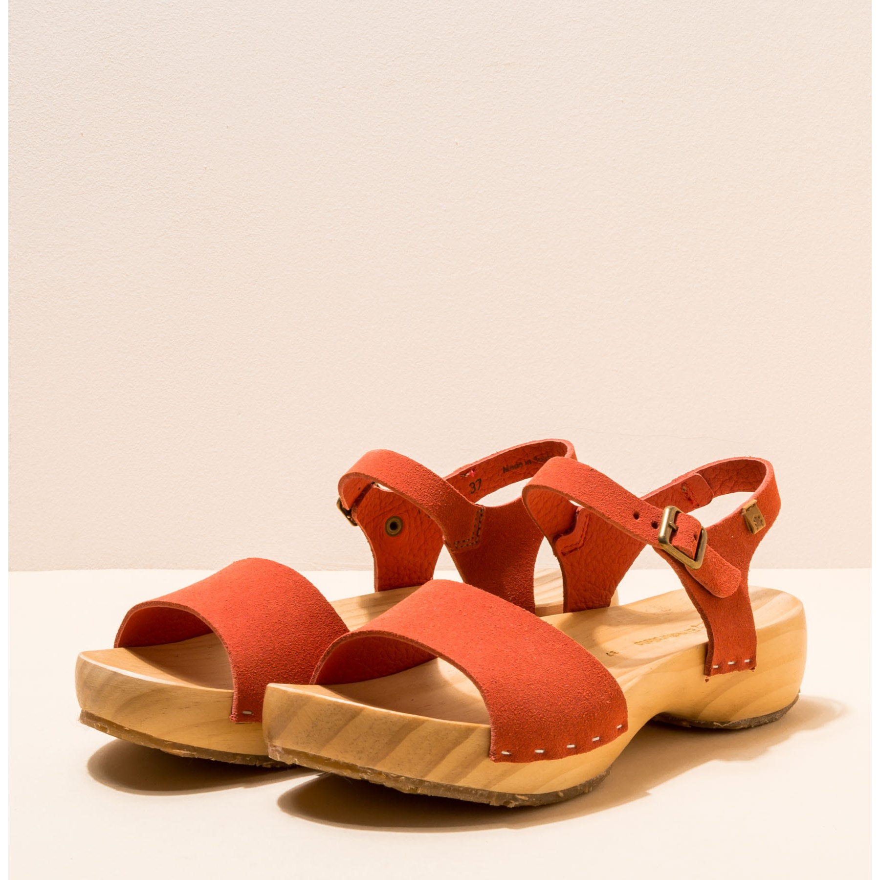 Sandalias N5831 SKIN BACK CORAL / SHOKUNIN color Coral