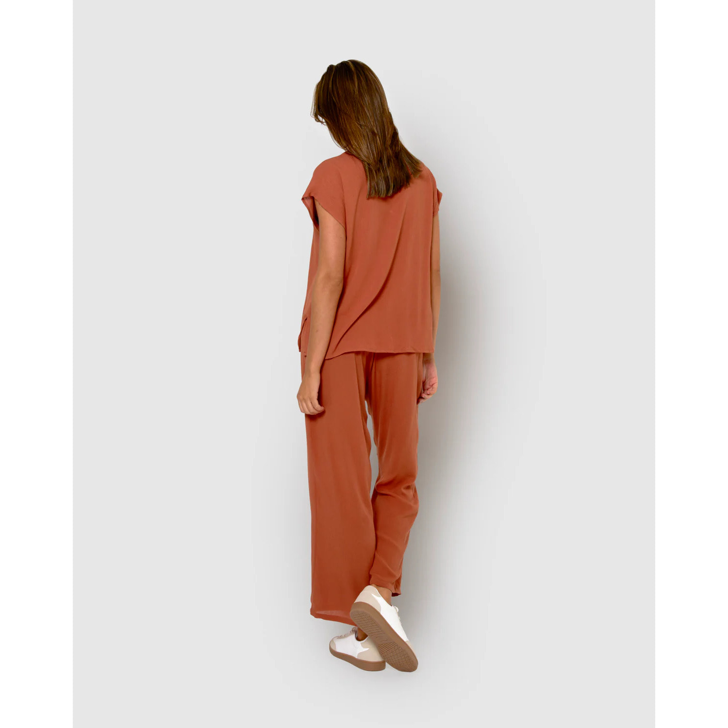 Pantalón largo mujer bambula detalles plisados teja