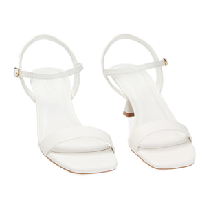 Sandalias de tacón blancas