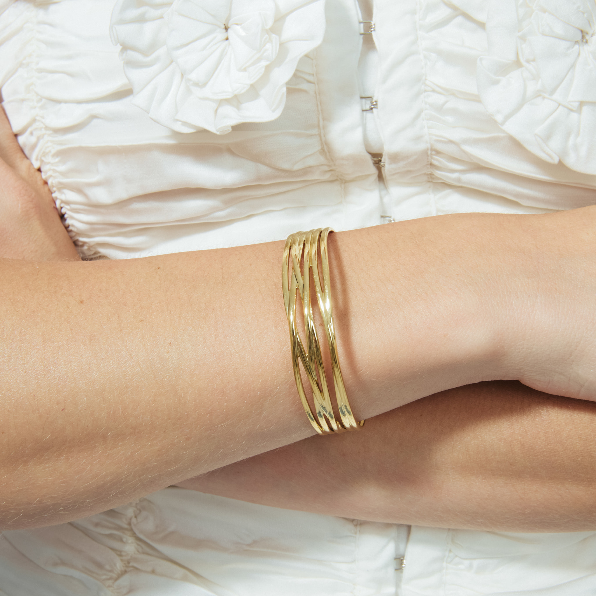 Pulsera Rithfa acabado oro amarillo 18k