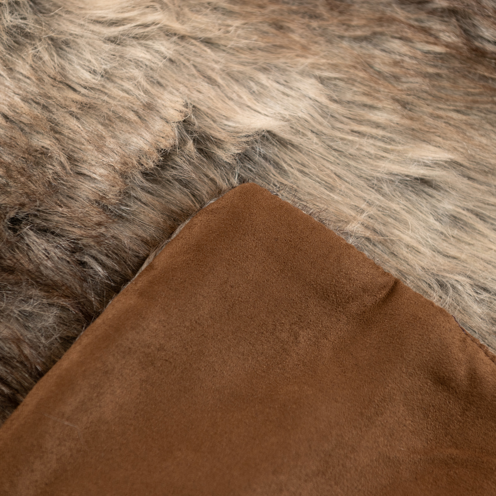 Plaid  imitation fourrure   - Effet loup brun doublé velours - Marron Brun