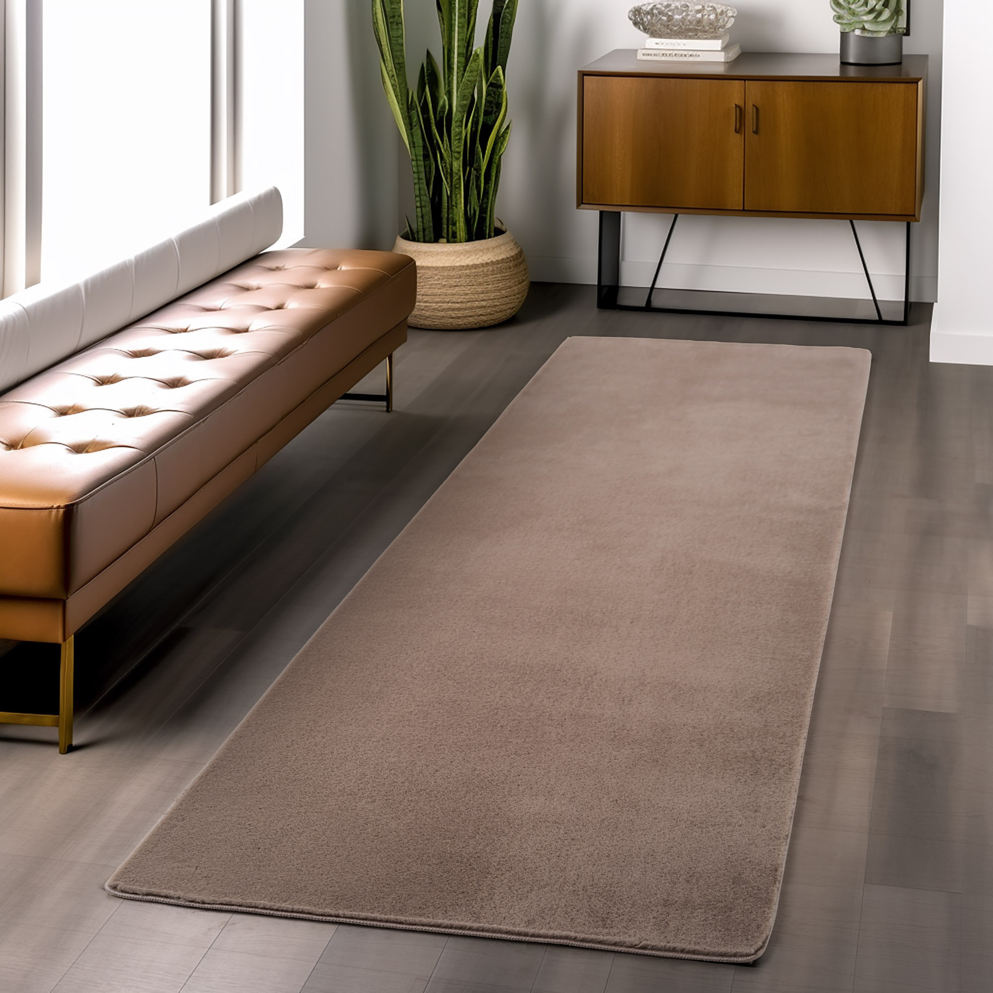 ALBA - Tapis doux mocca à poils courts