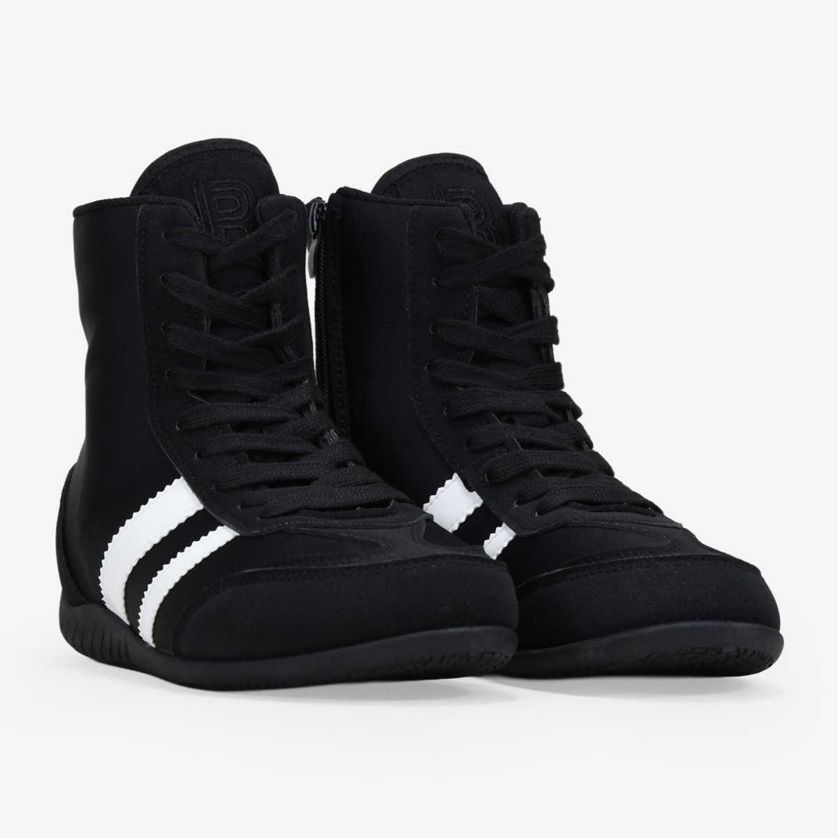 Zapatillas abotinadas negras con cremallera y cordones