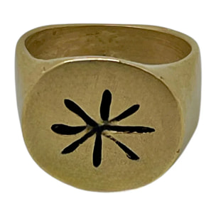 Anillo Sello Estelar en dorado chapado latón