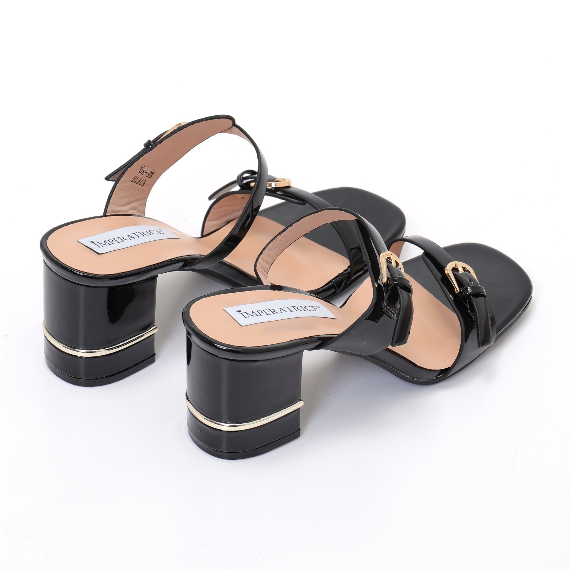 Sandali in simil pelle verniciata con fasce sottili e tacco comodo