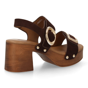 Sandalia plataforma hebillas mujer madera y tachuelas