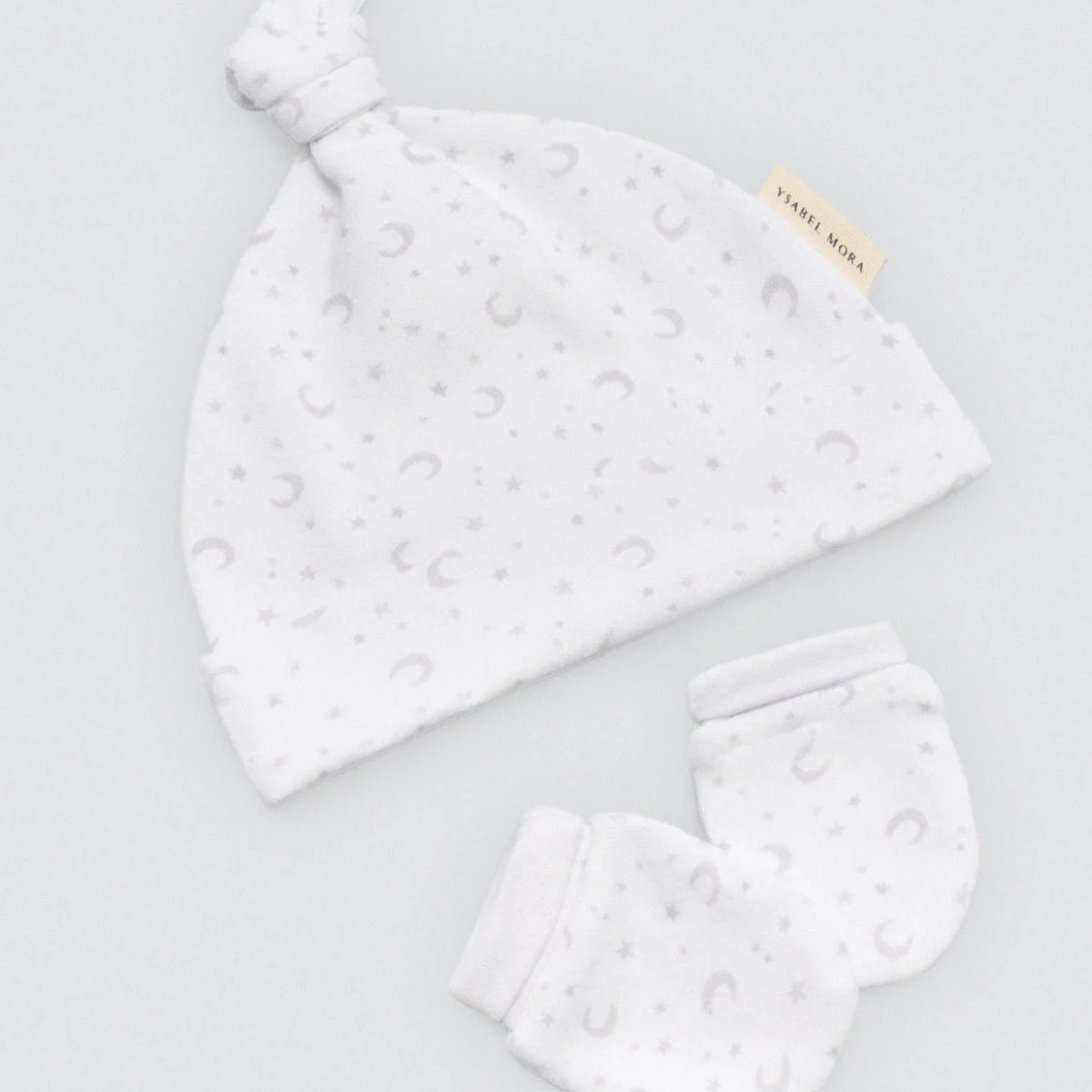 Set di primi vestiti per neonato bianchi