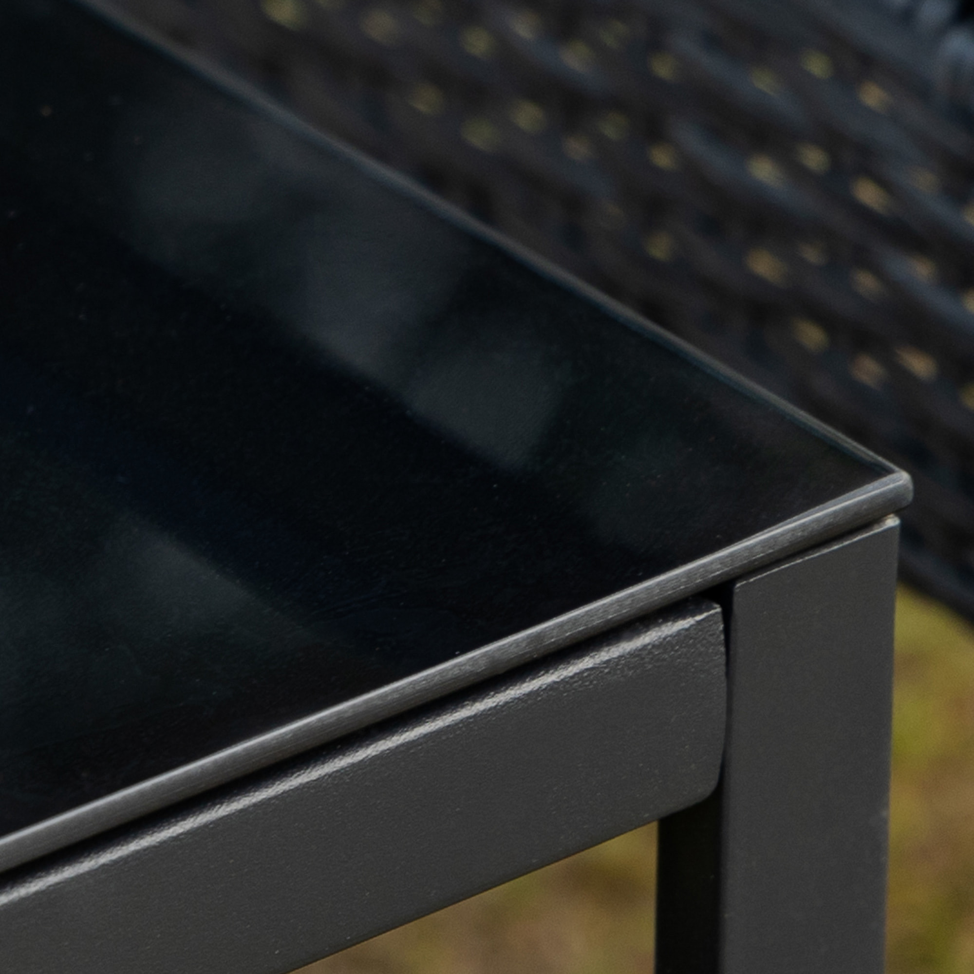 Conjunto de Jardín Exterior de 3 Piezas Juego de 2 Sillas y Mesa de Ratán con Cojines Acolchados y Encimera de Vidrio para Balcón Terraza Gris y Negro