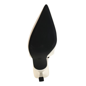 Decolletè slingback verniciate con dettaglio in metallo