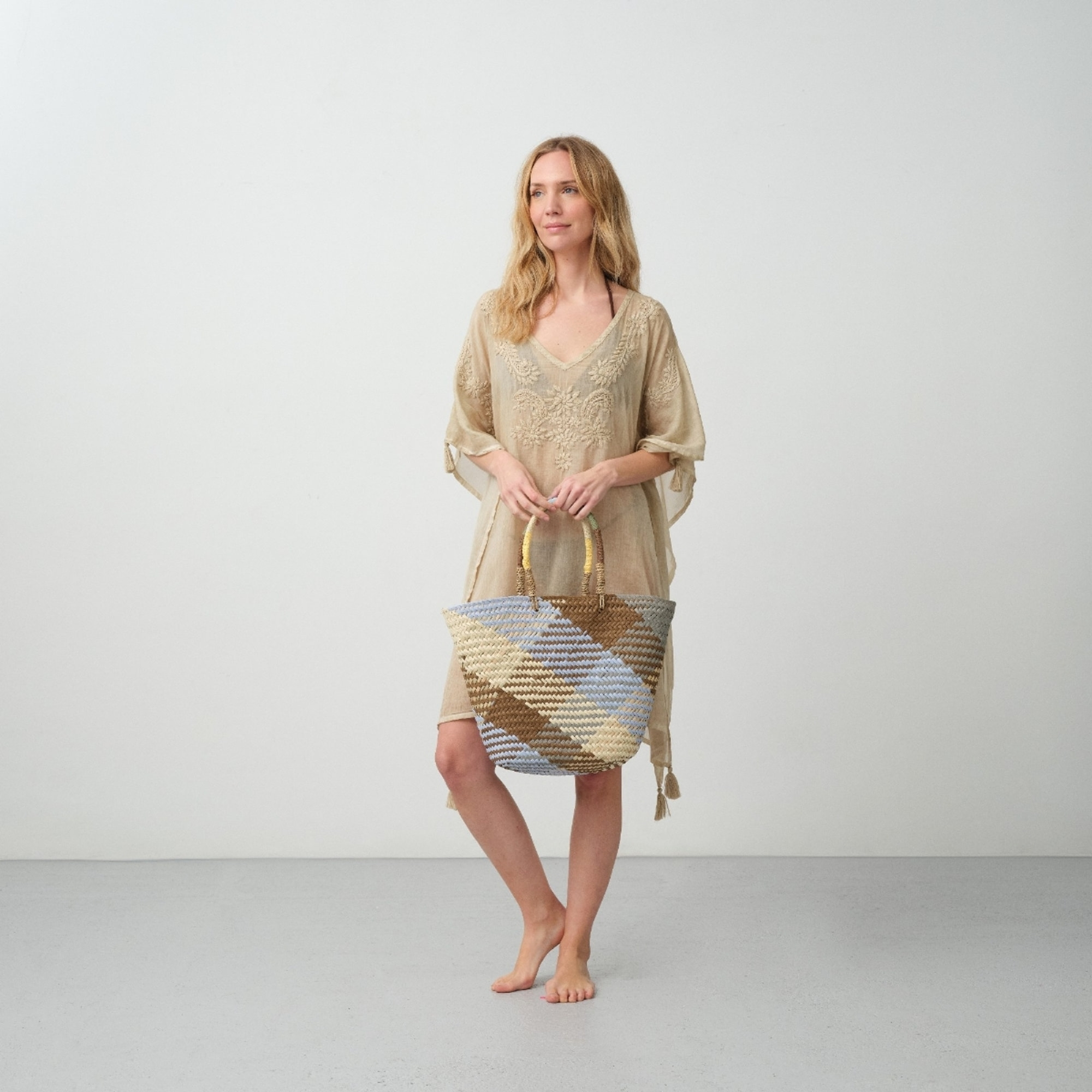 Capazo de playa en mimbre colores Zenda color amarillo