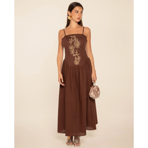 Vestido midi de tirantes con bordados
