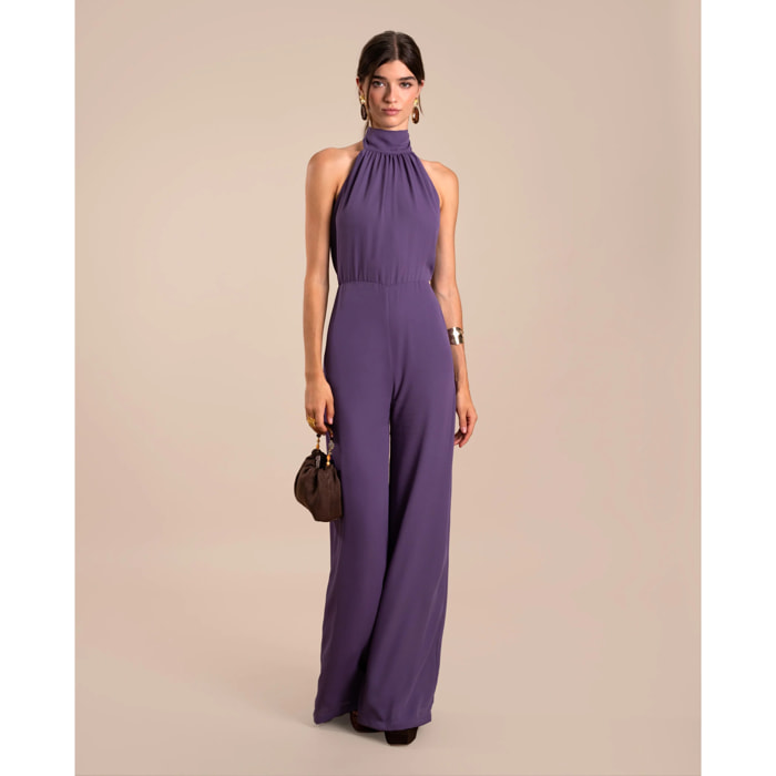 Mono de mujer espalda descubierta