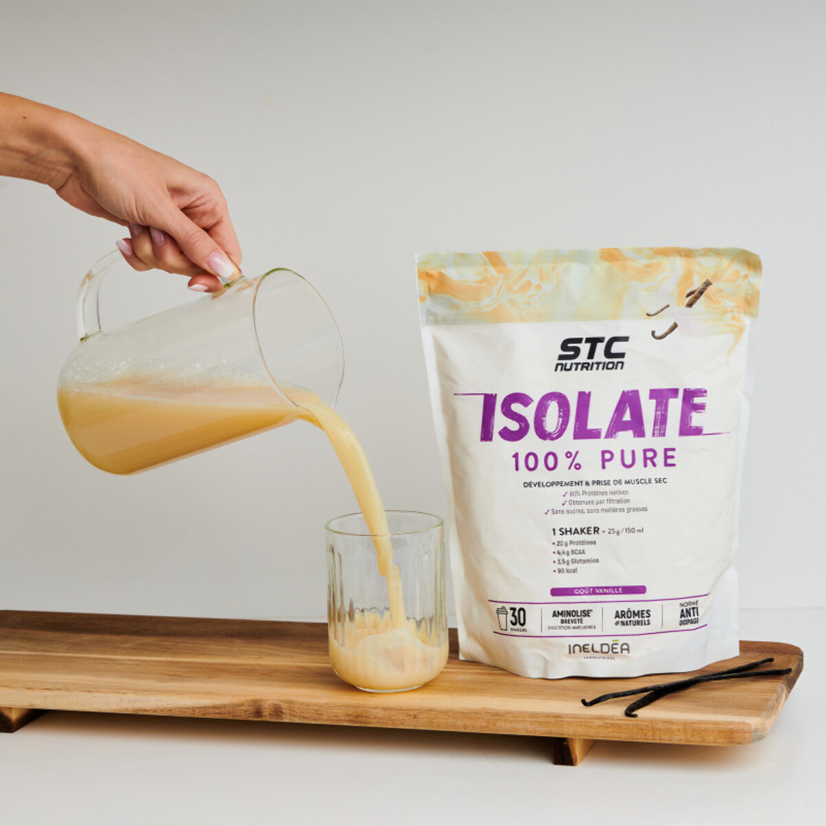 STC NUTRITION - Isolate 100% pure - Spéciale prise de muscle sec - Définition de la masse musculaire - Actif breveté - 30 rations - Avec cuillère doseuse - Marque Française - 750g