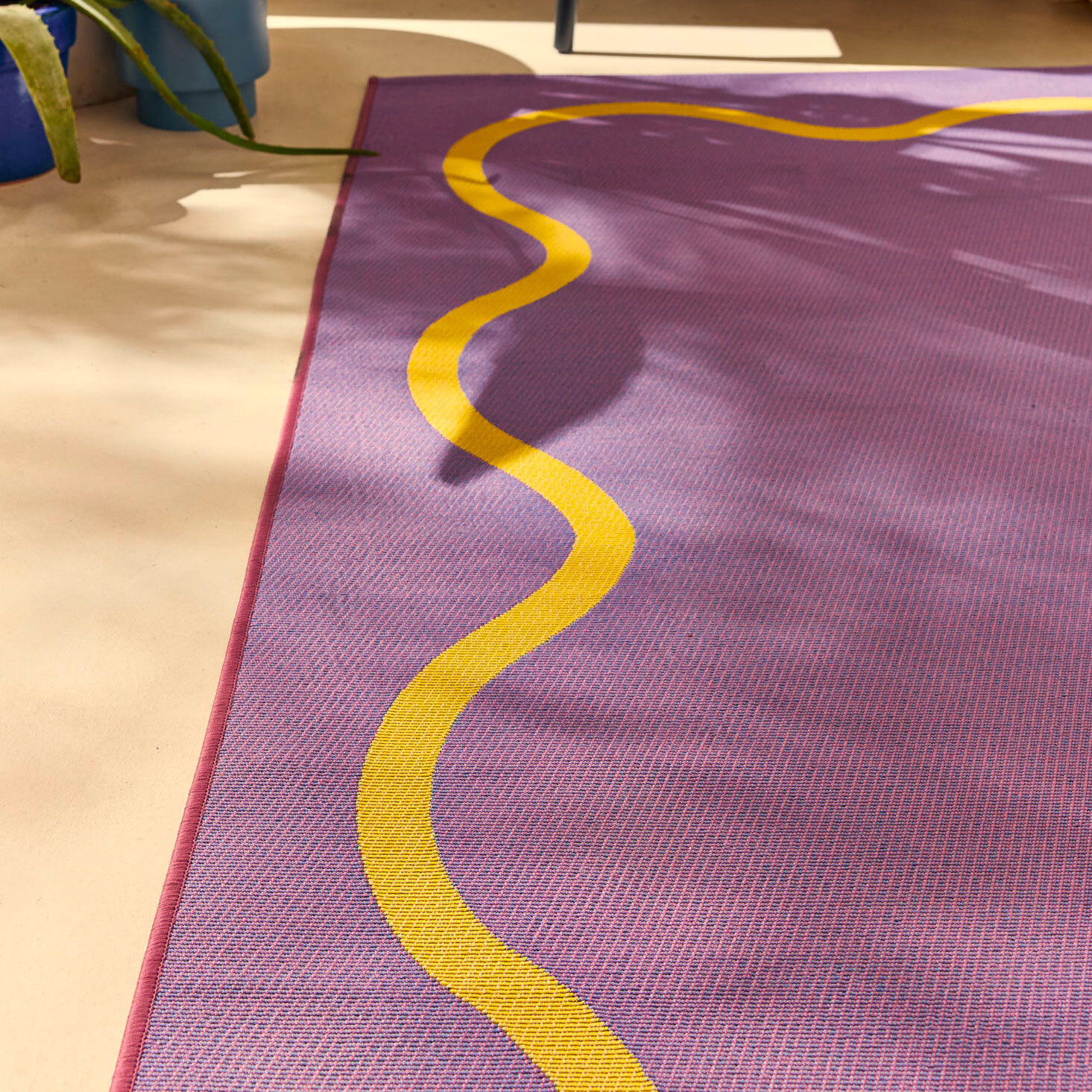 POSITANO - Tapis intérieur/extérieur à motif wavy violet