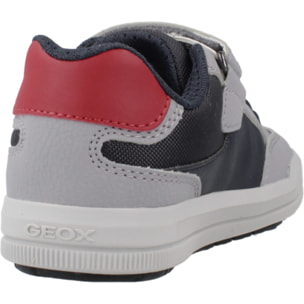 Zapatillas Niño de la marca GEOX  modelo J ARZACH BOY GRIS