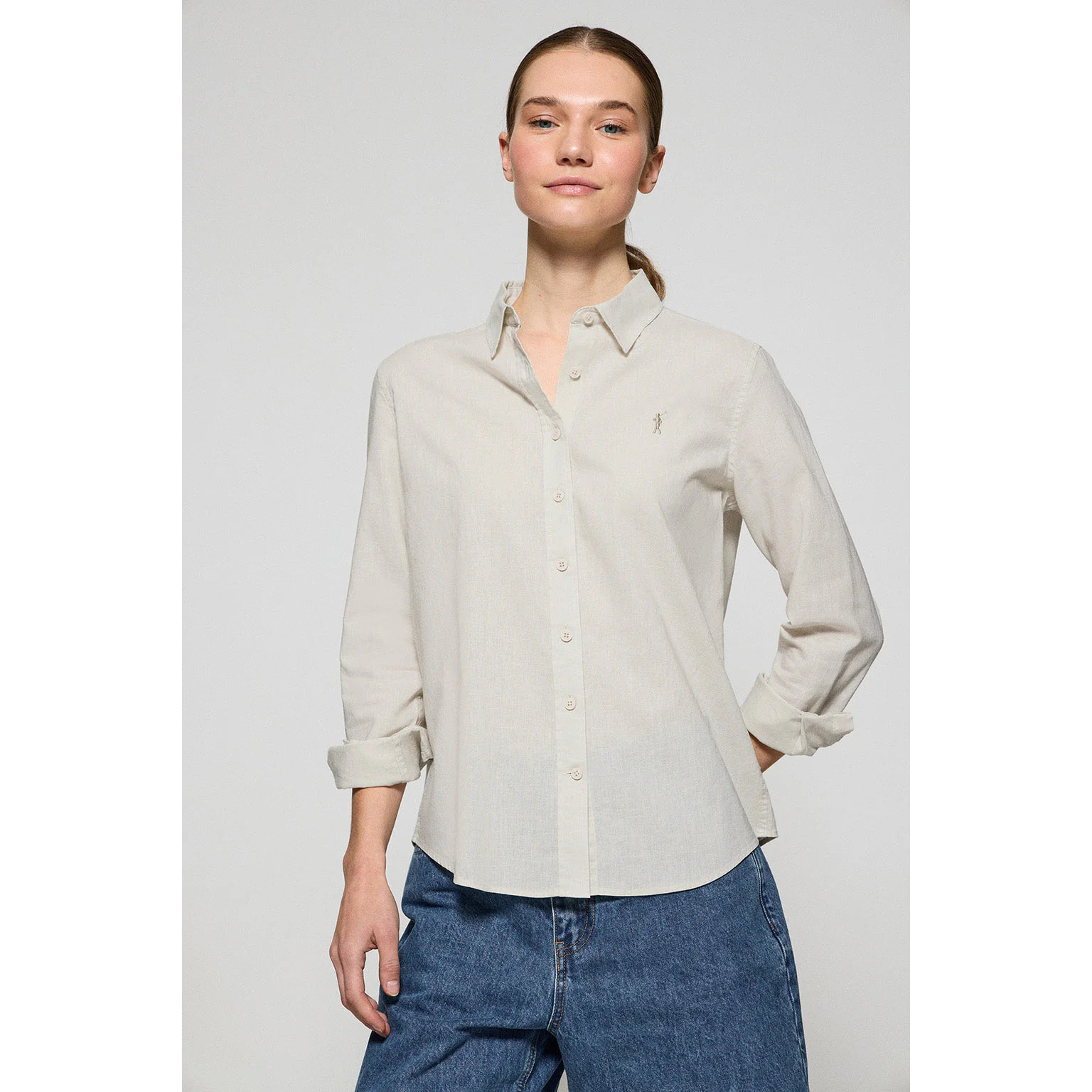 Camisa color crema regular de lino y algodón con bordado Rigby Go