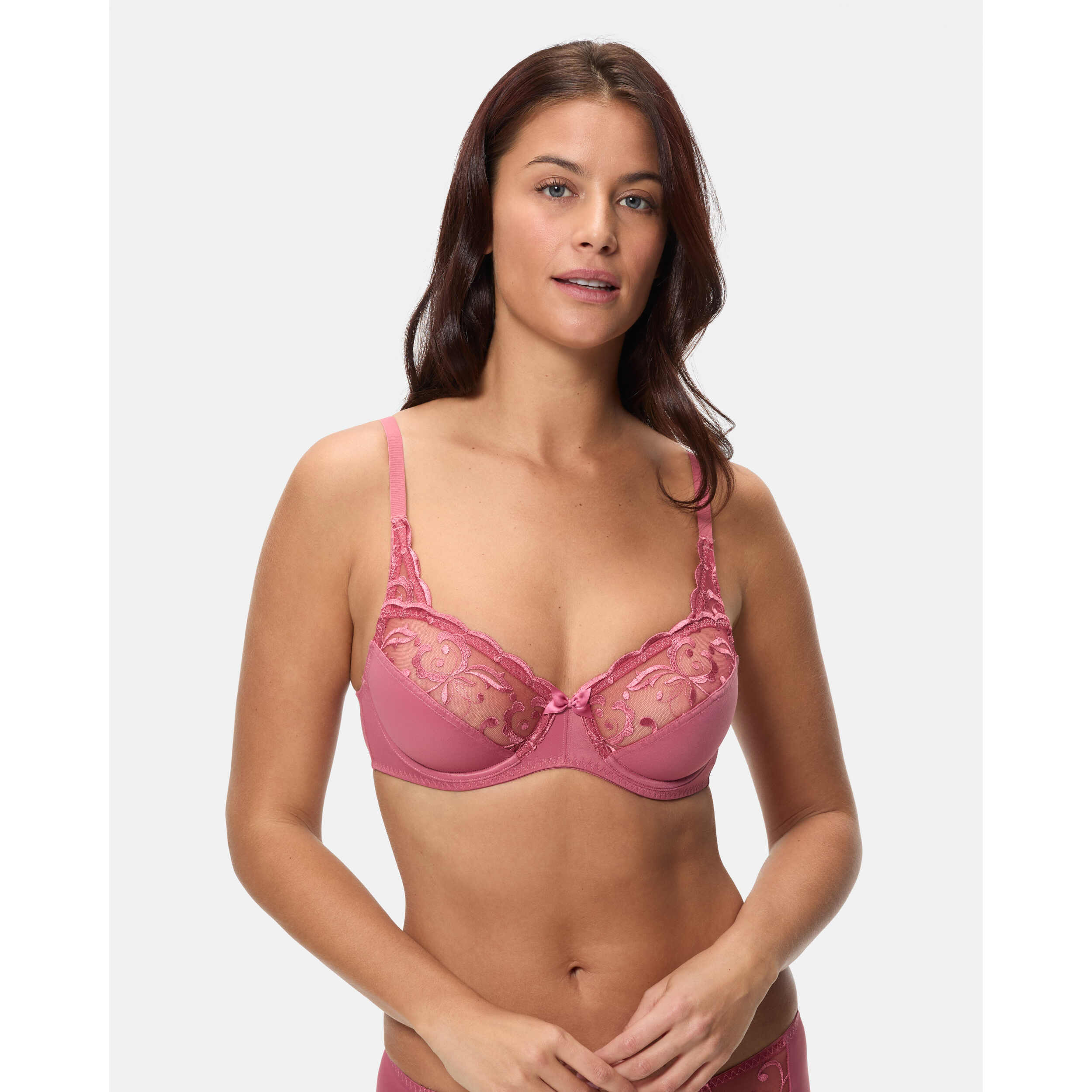 Sujetador con aros ofrece un estilo elegante, feminidad y sujeción.