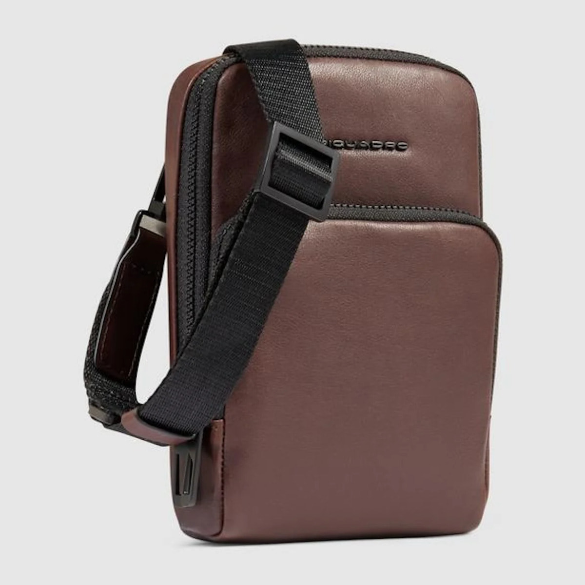 Piquadro Porta telefono da collo in pelle con porta carte di credito, schermato con protezione RFID