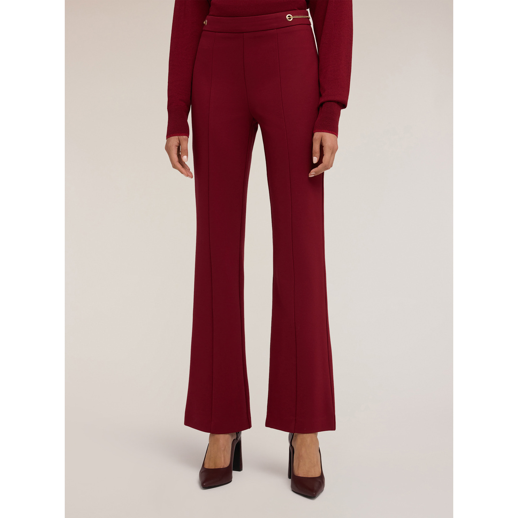 Motivi - Pantalones acampanados con estampado de ojales - Burgundy