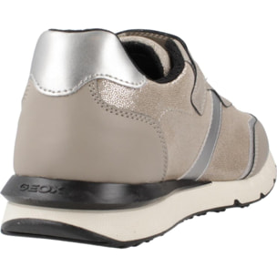 Zapatillas Niña de la marca GEOX  modelo J FASTICS GIRL MARRON