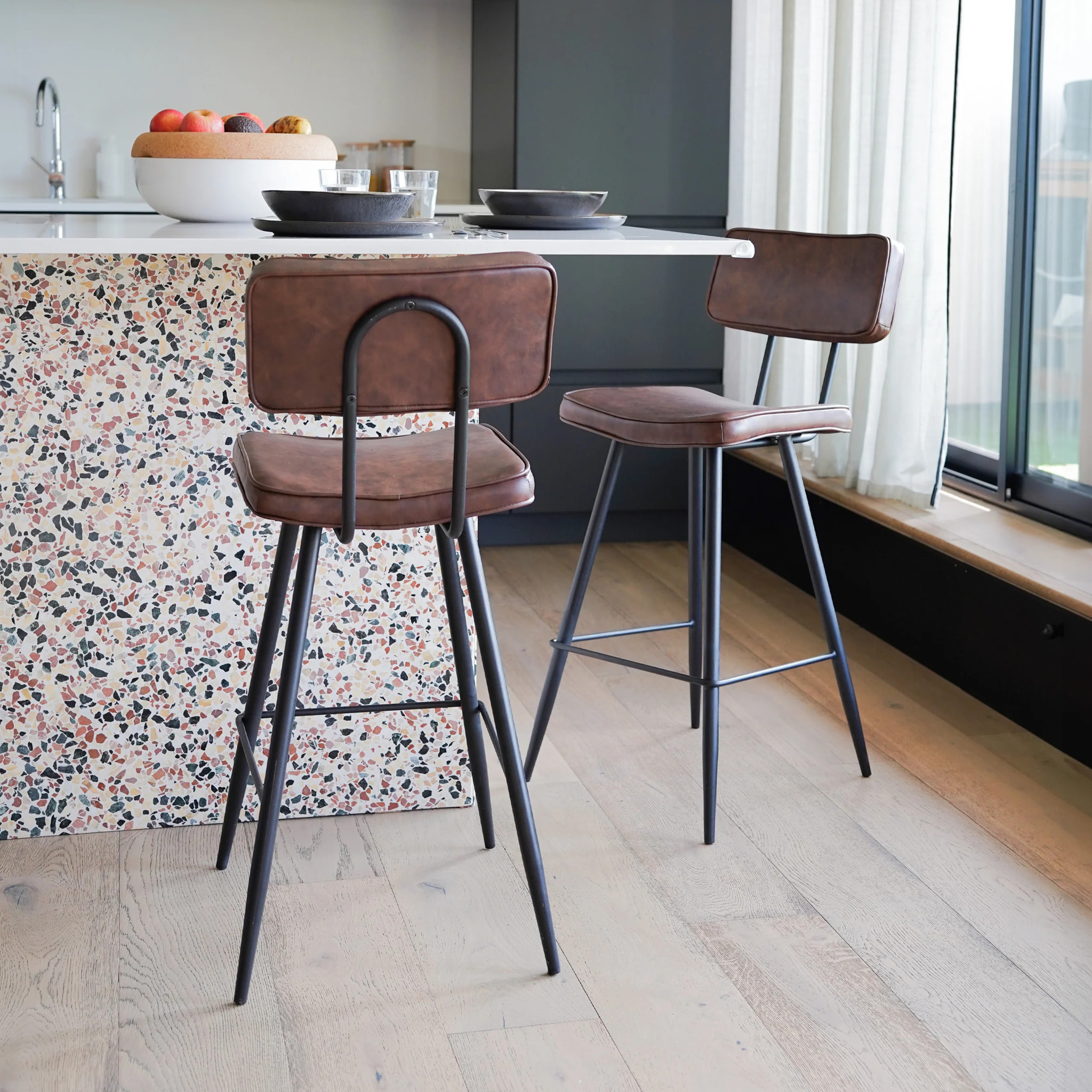 Lot de 2 chaises de bar mi-hauteur 66 cm en cuir synthétique marron - Texas