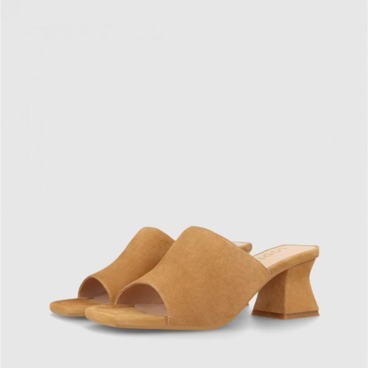 SANDALIAS MARRONES MIN3005