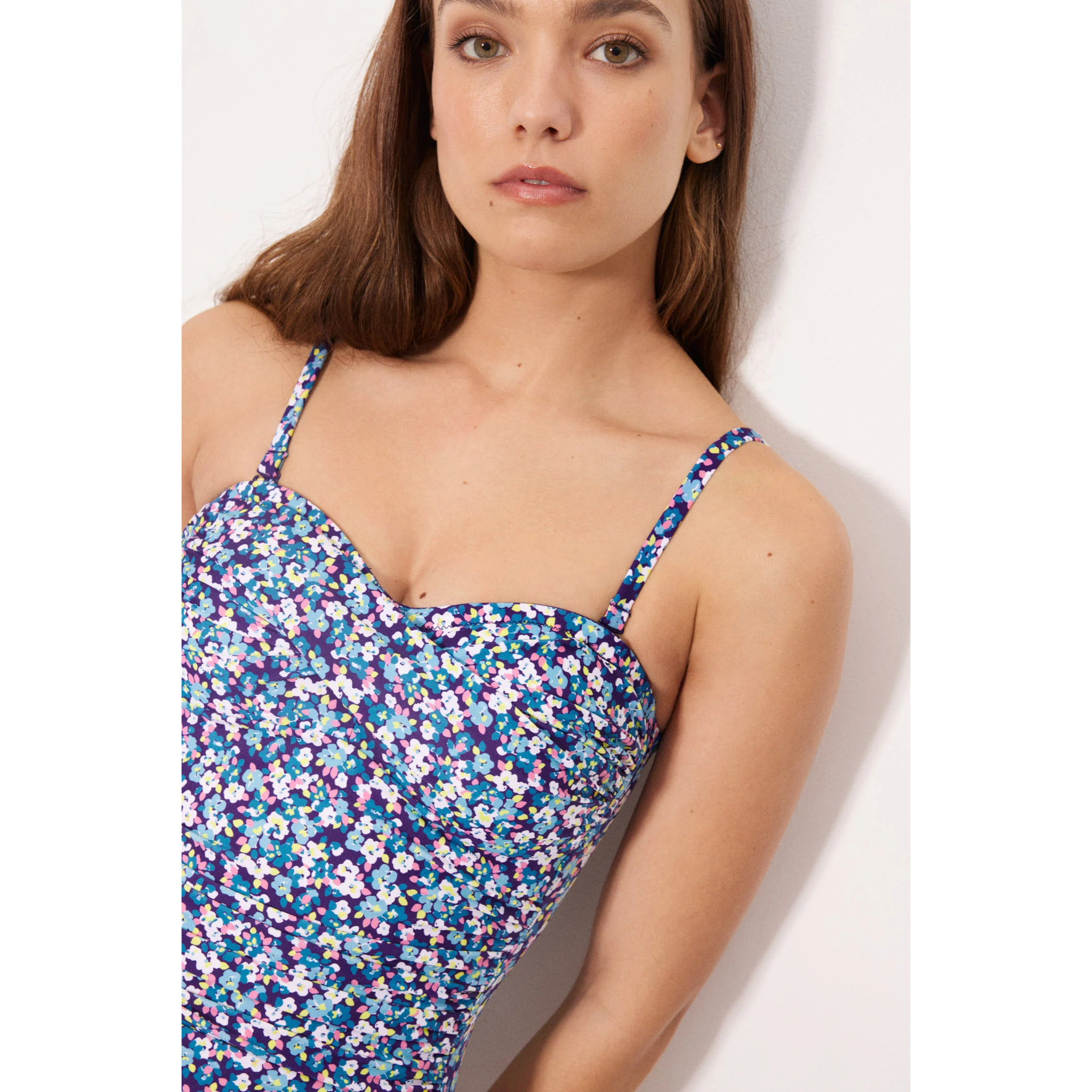 Costume bandeau modellante