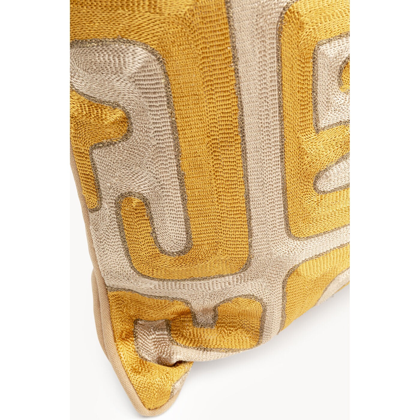 Coussin Meander doré Kare Design