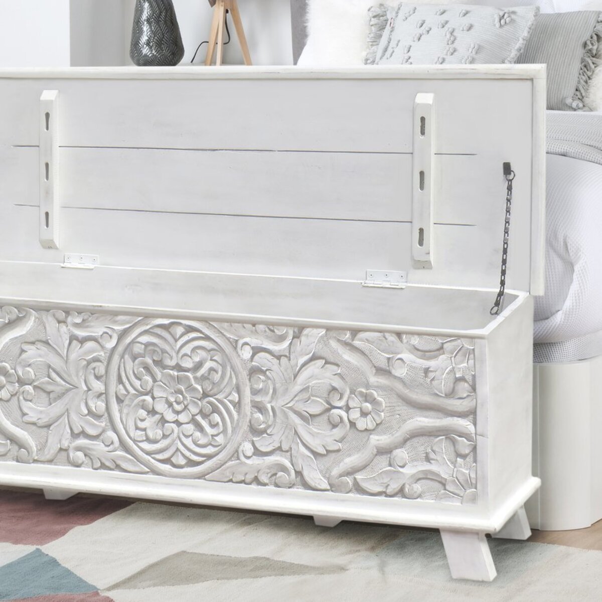 Coffre Indira -bois massif de manguier-couleur blanc brossé 120 x 45 x 47 cm